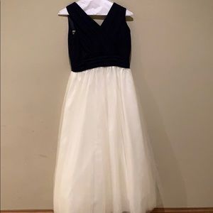 Flower Girl/ Junior Bridesmaids’ Dress